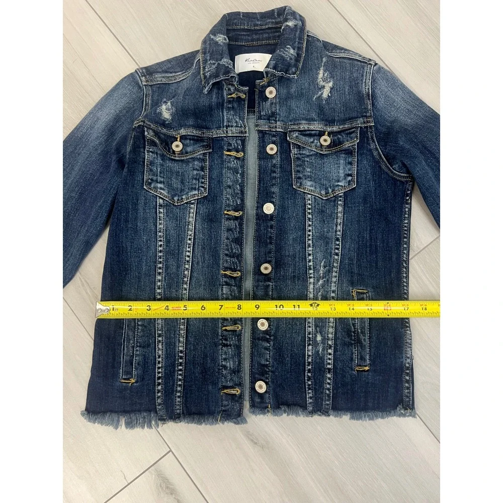 KanCan Distressed Denim Jacket Sz S Dark Wash Frayed Hem Edgy Streetwear Trucker